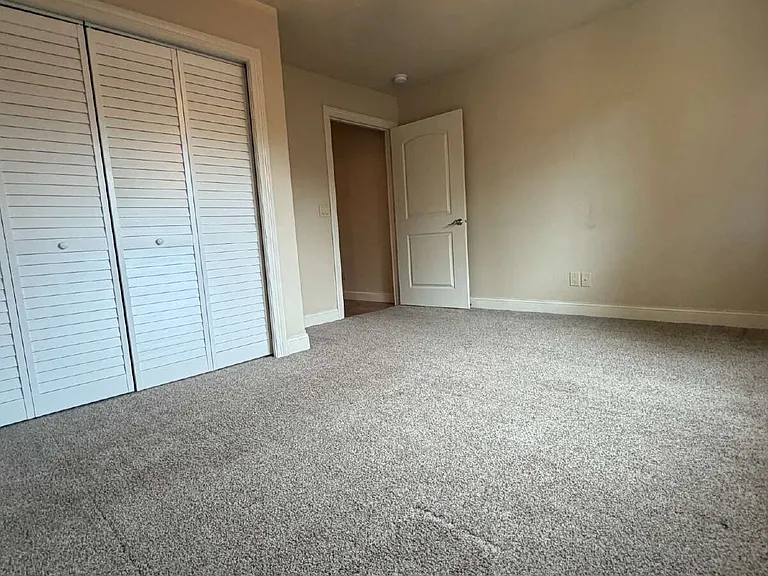 301 W 1st St #1 — Photo 2