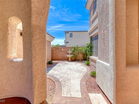 4th image of 11275 Gammila Dr