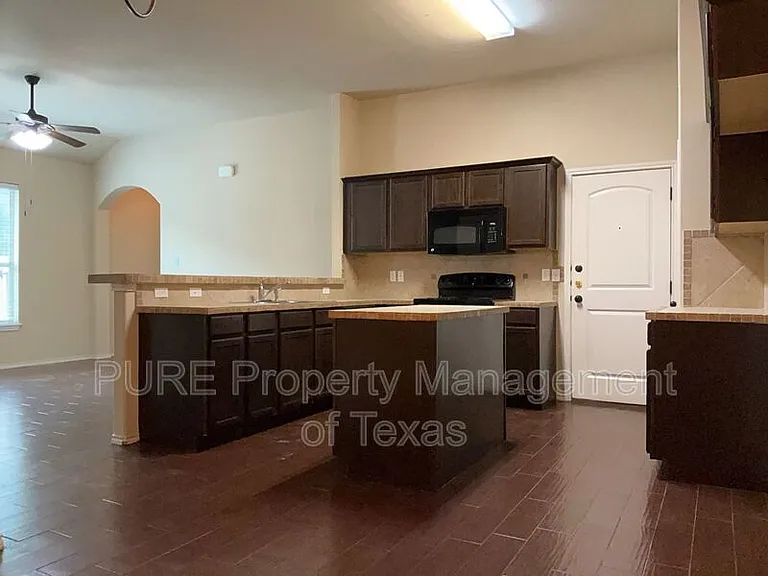 1144 Brendon Lee Ln — Photo 13