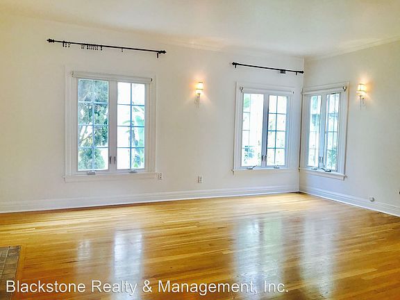 3rd image of 933 Ocean Ave APT 08