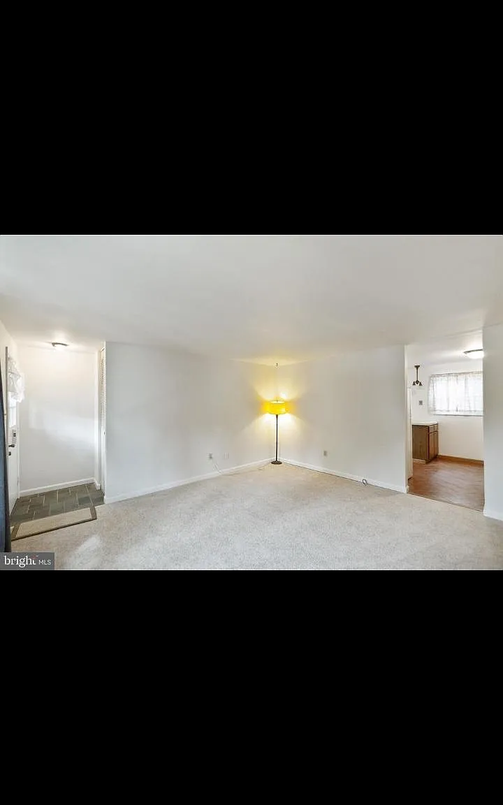 19212 Saint Johnsbury Ln — Photo 2