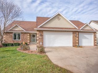 3108 Brook View Dr, Des Moines, IA 50317