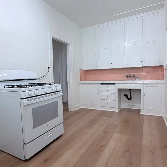 2533 University Ave #9 — Photo 12