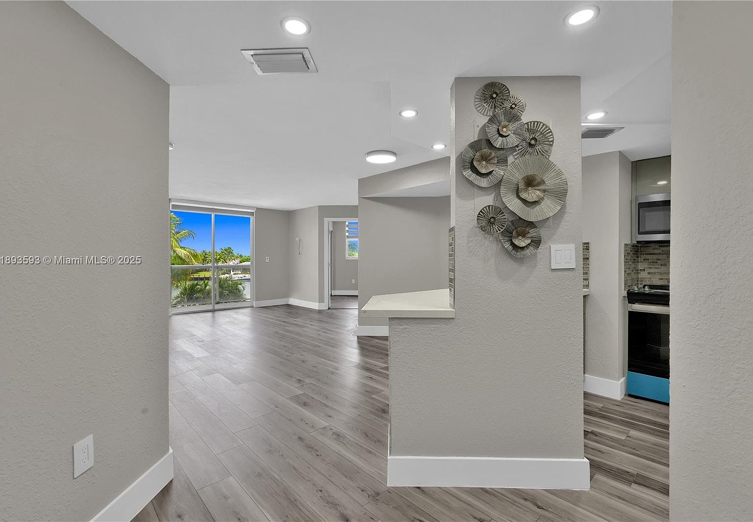 5880 Collins Ave APT 403, Miami Beach, FL 33140 | MLS #A11893593 | Zillow