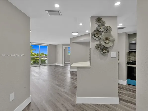 5880 Collins Ave APT 403, Miami Beach, FL 33140