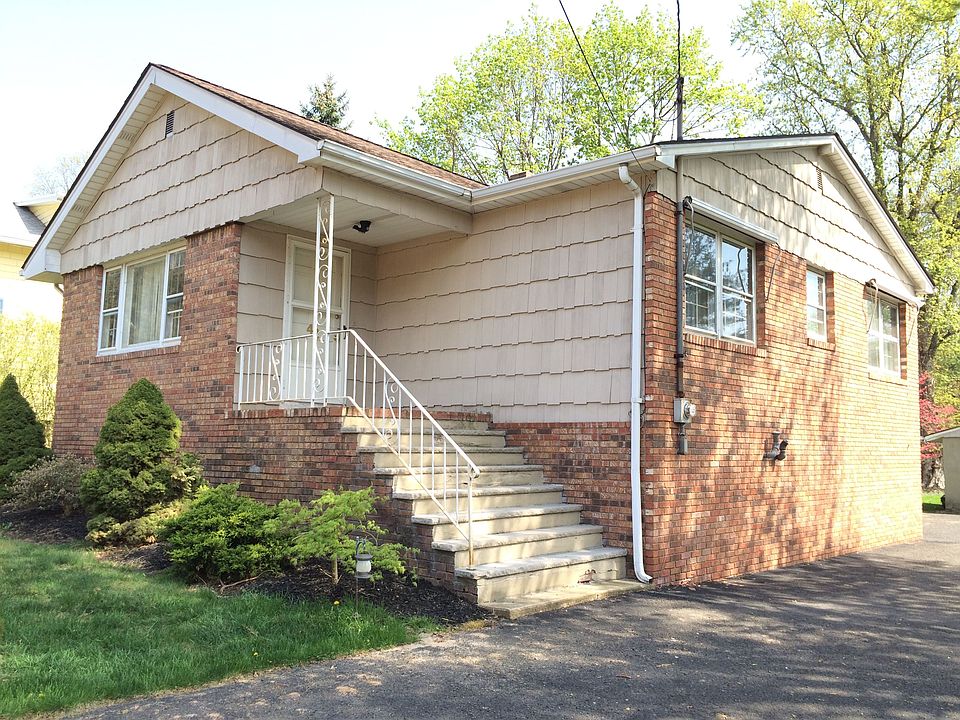 Lovely brick & shingle home