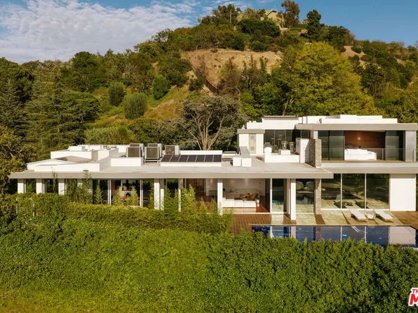 2644 Eden Pl, Beverly Hills, CA 90210