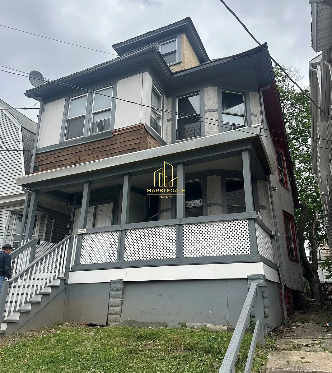 Photo 1 of 8 - 1048 Grove St #33E - Irvington, NJ Primary Photo - 1048 Grove St #33E