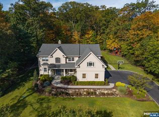 7 Brookside Dr, Upper Saddle River, NJ 07458