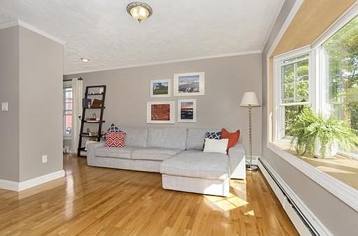 4th image of 124 Linwood Ave