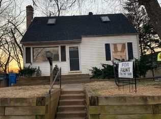 133 Colfax Dr, Manassas Park, VA 20111