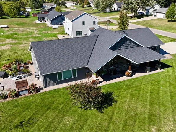 101 Sunset Dr, Saint Martin, MN 56376