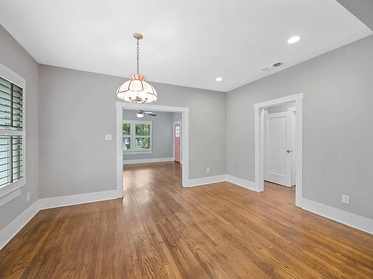 206 W High Ave — Photo 14