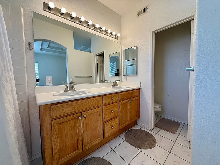 7579 Hazard Center Dr — Photo 24
