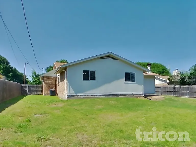 824 Hollow Creek Rd — Photo 18