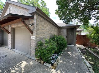 362 E Faust St #B, New Braunfels, TX 78130