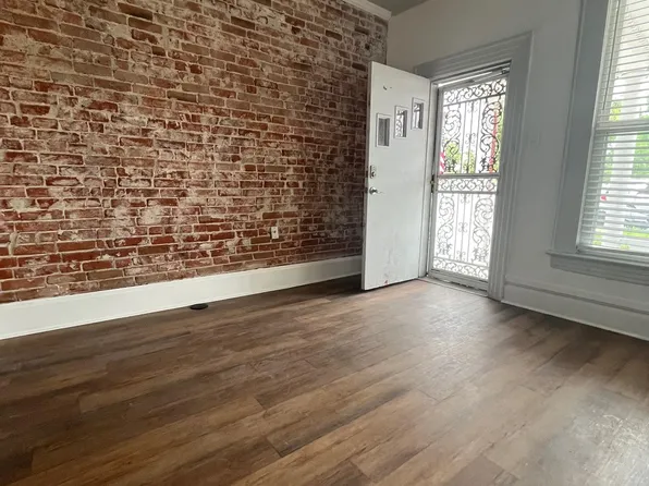 326 S Logan St, Denver, CO 80209