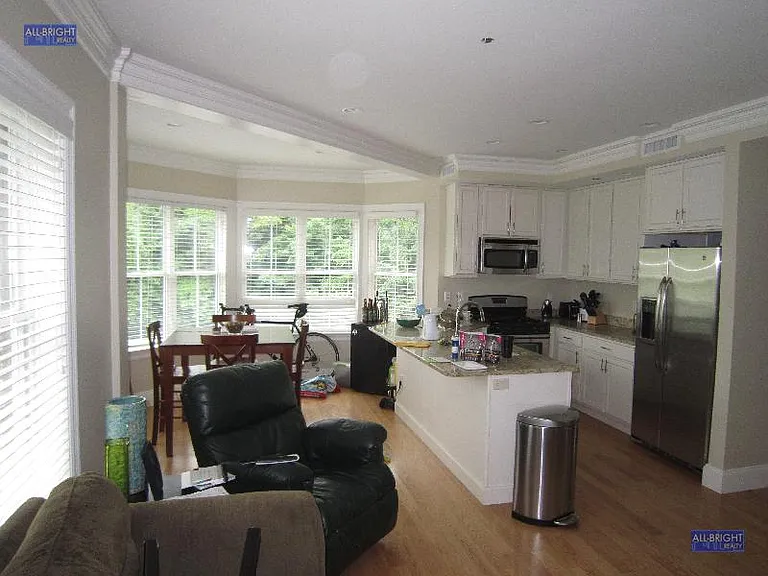 150 Chestnut Hill Ave #202 — Photo 4