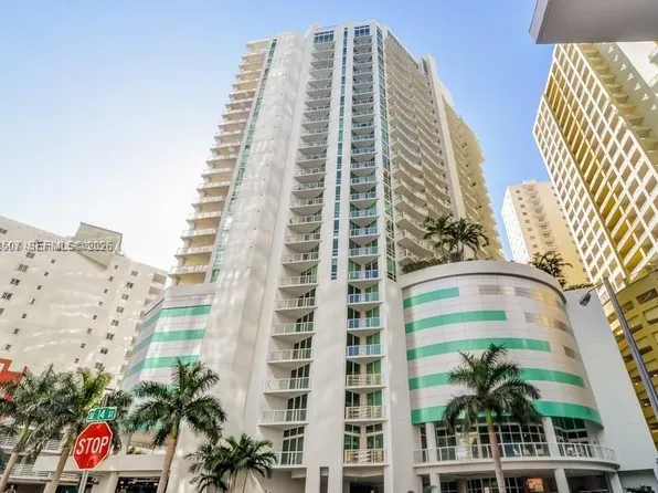 218 SE 14th St, Miami, FL
