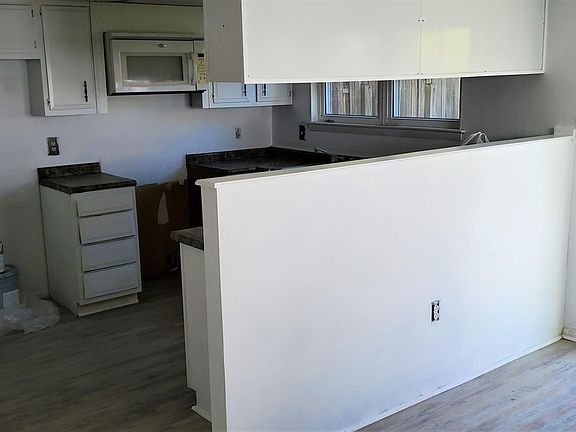 5th image of 5369 Leicester Ct