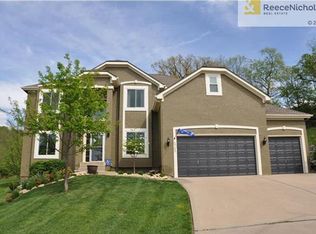 5703 NE Sapphire Pl, Lees Summit, MO 64064