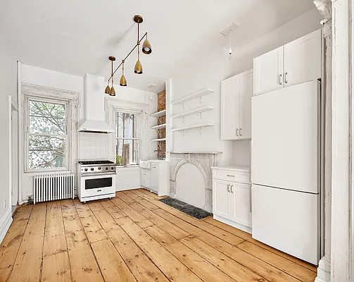 Rented by Compass | media 10