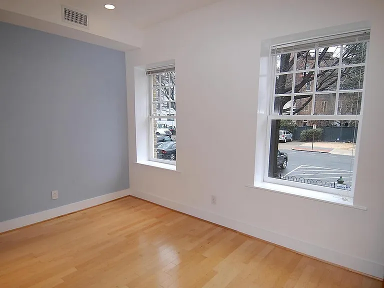 1930 New Hampshire Ave NW #13 — Photo 12