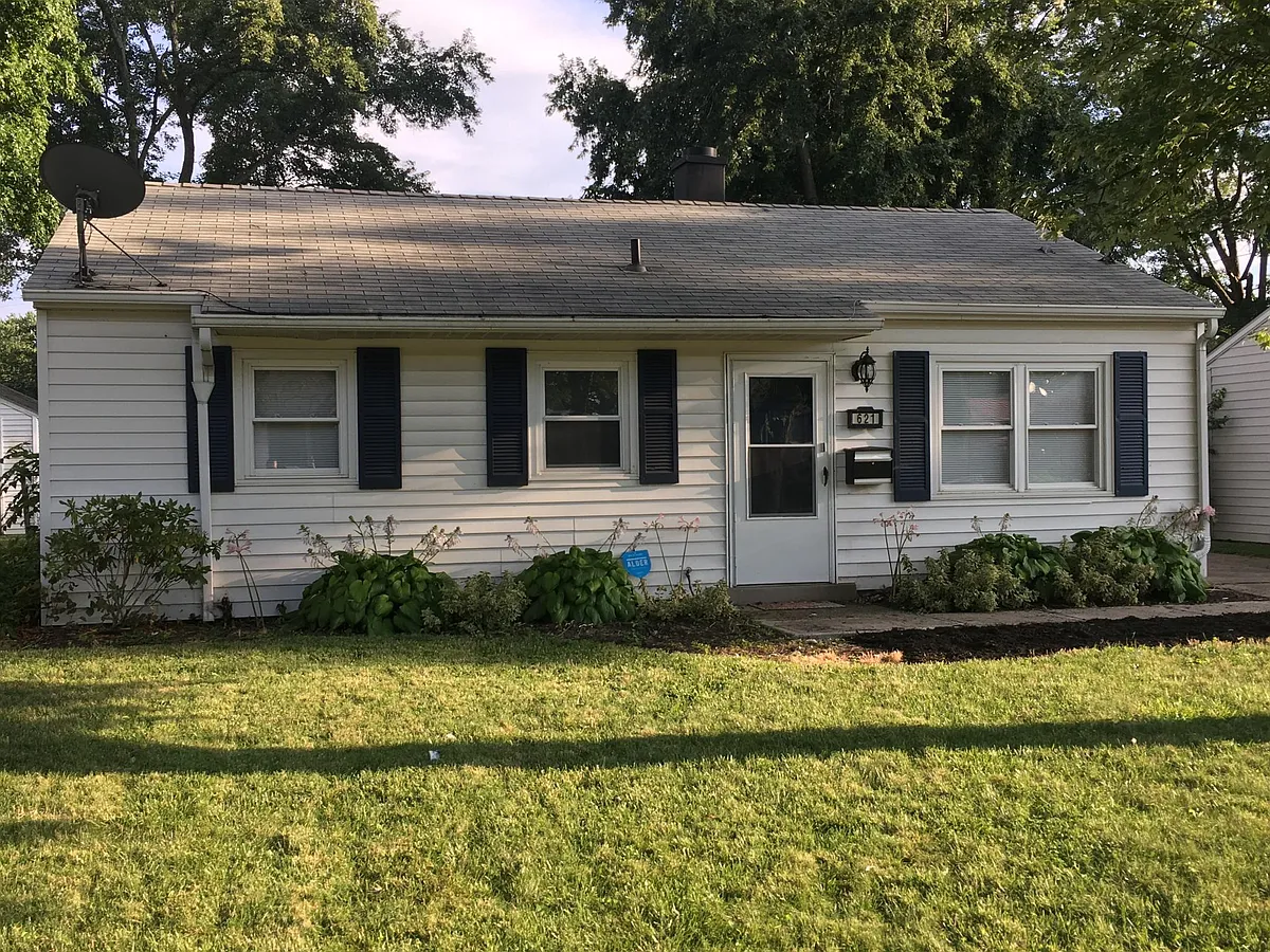 Building Photo - 621 Lindemann Dr