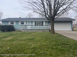 830 Chickasaw Dr, Mason, MI 48854