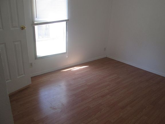 5th image of 1043 Castillo Ct SE