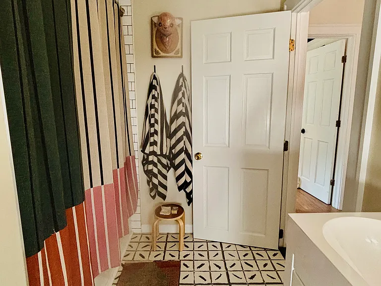 843 College Ave — Photo 25