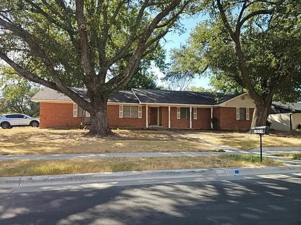 1004 Royal Dr, Kaufman, TX 75142