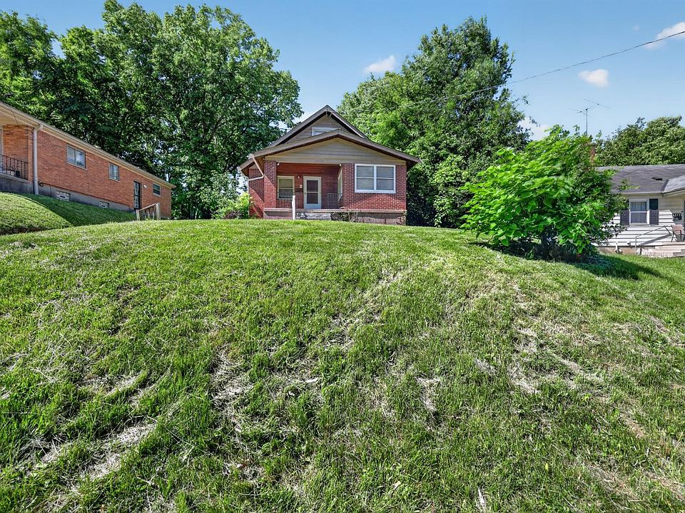 1st image of 1323 Woodland Ave