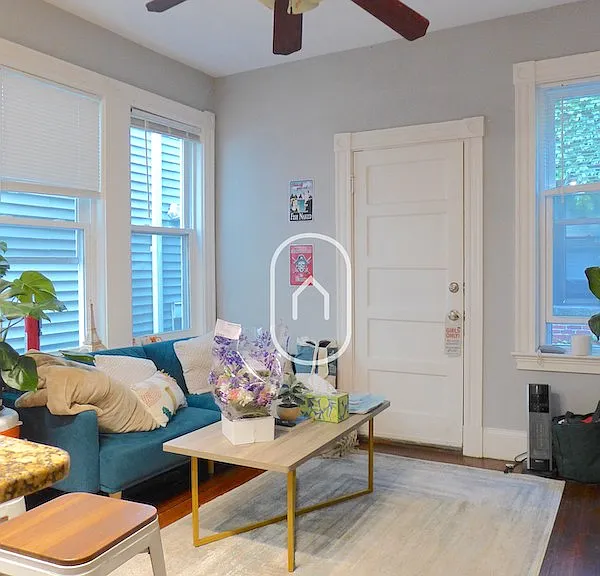 716 Parker St #1 — Photo 2