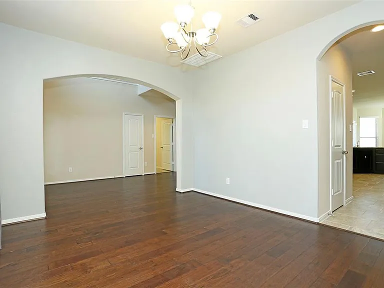 9702 Massanutten Ln — Photo 35
