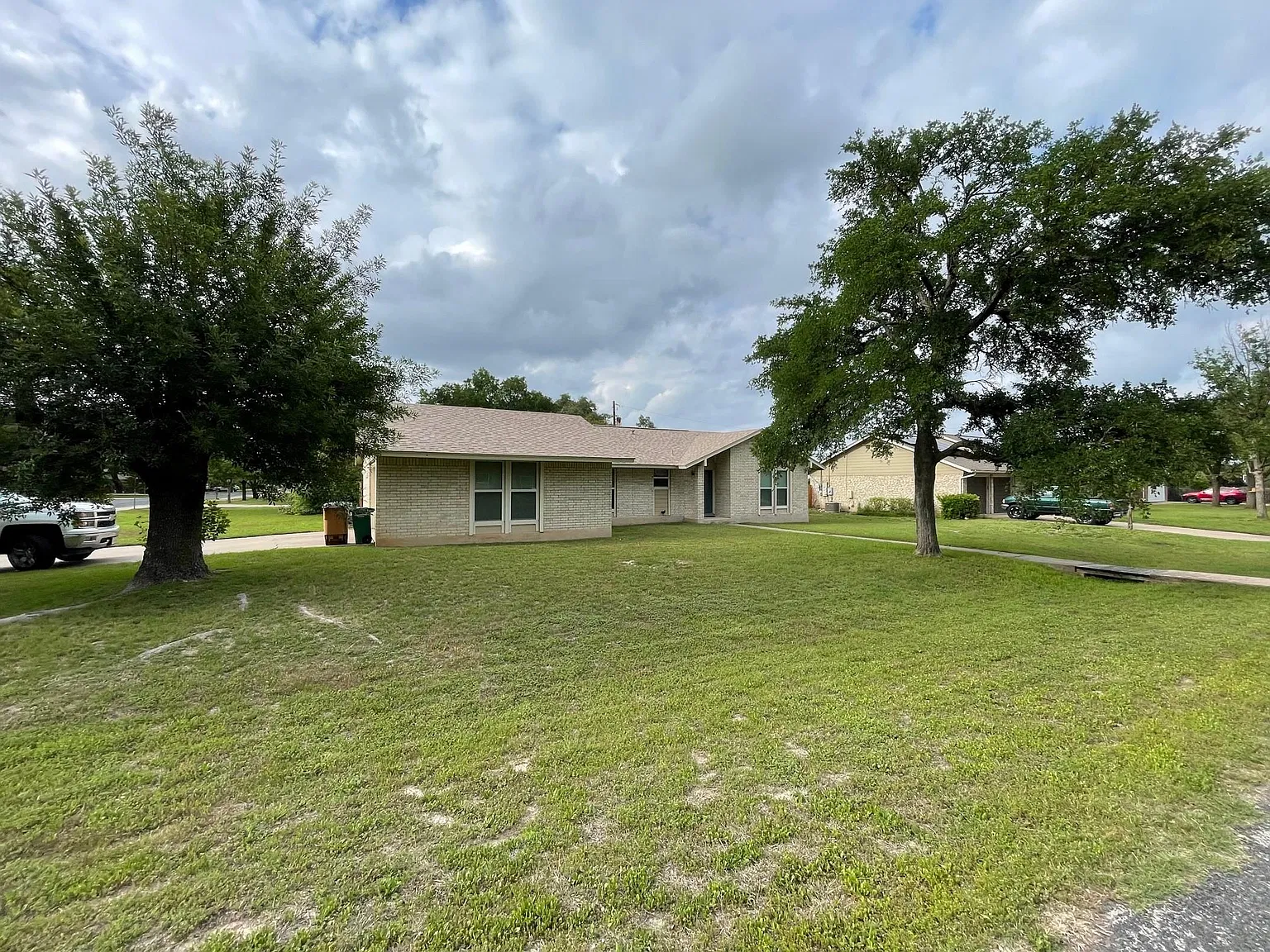 3 bed, 2.0 bath, 1523 sqft, $1,750 — Photo 3