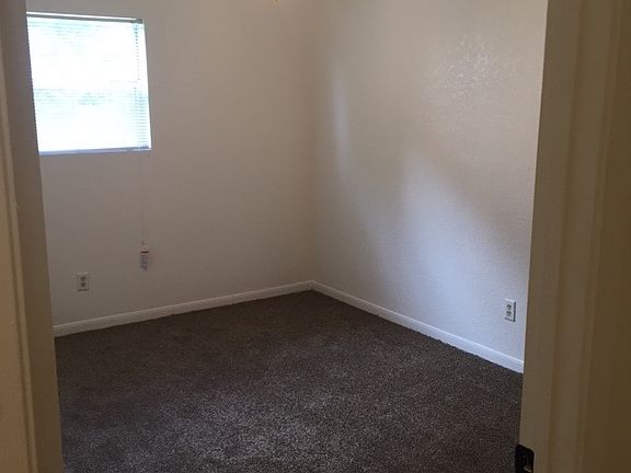 3rd image of 117 N 5th St