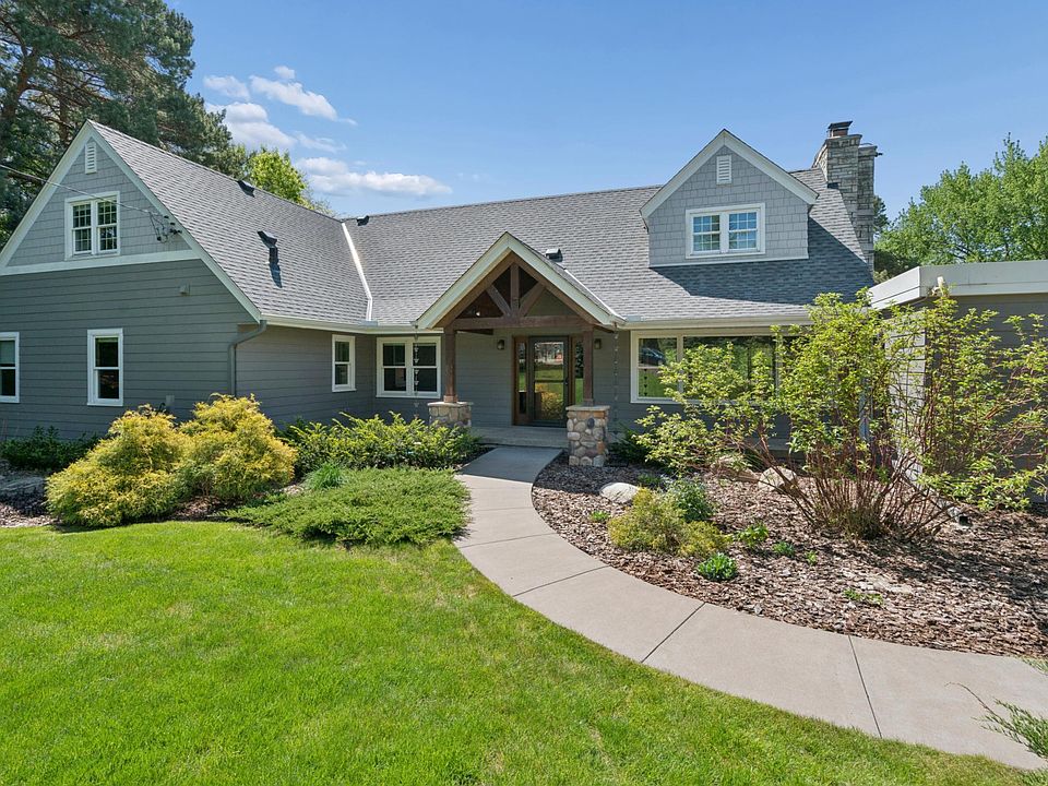 1st image of 784 Hilltop Ct