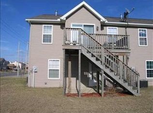 1 Oak Park Rd, Bloomington, IL 61701