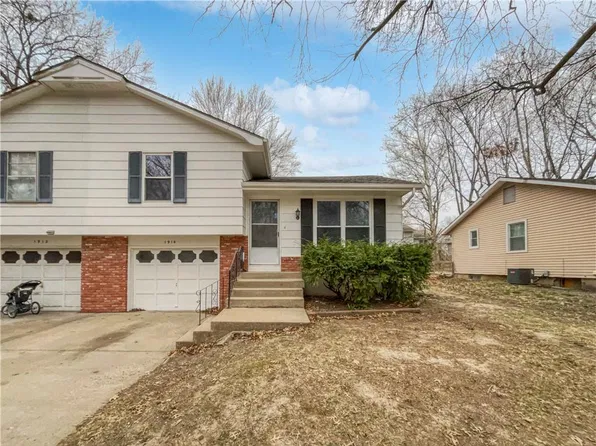 1914 E Cedar St, Olathe, KS 66062
