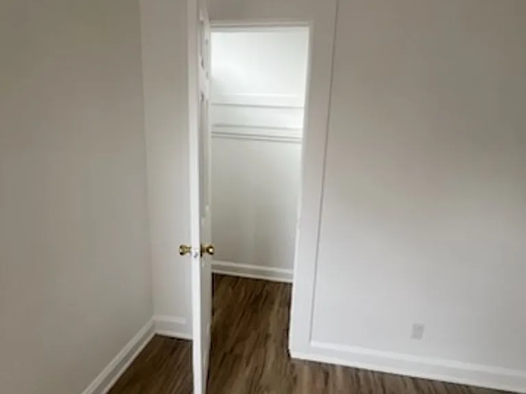 9605 Lorain Ave — Photo 5