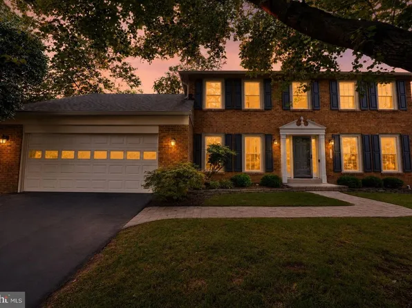 9904 Marquand Dr, Burke, VA 22015
