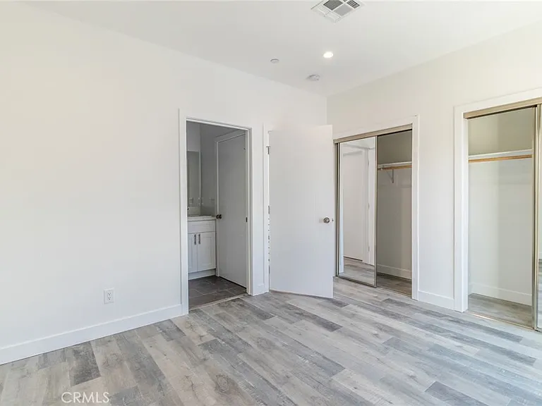 5148 Riverton Ave #5144 — Photo 28