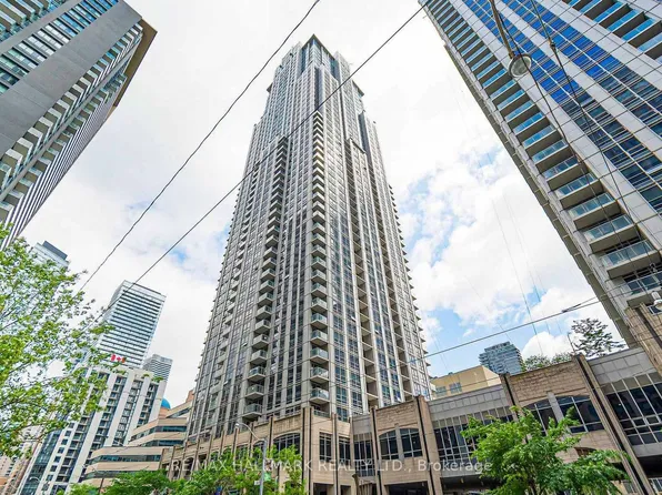 763 Bay St, Toronto, ON