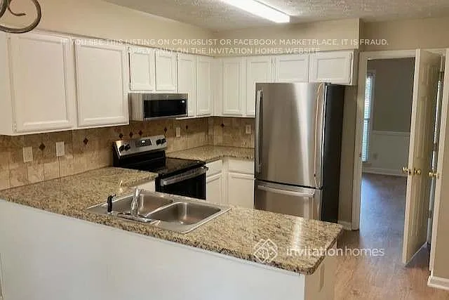1166 Kings Arm Ct Lawrenceville, GA 30043 — Photo 4