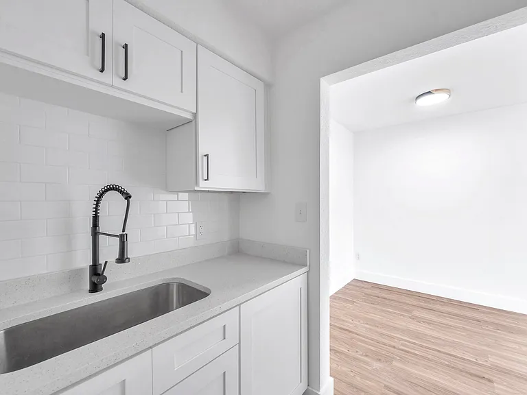 2366 Shelley St #13 — Photo 20
