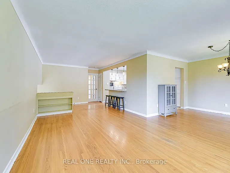 604 Bridle Wood — Photo 8