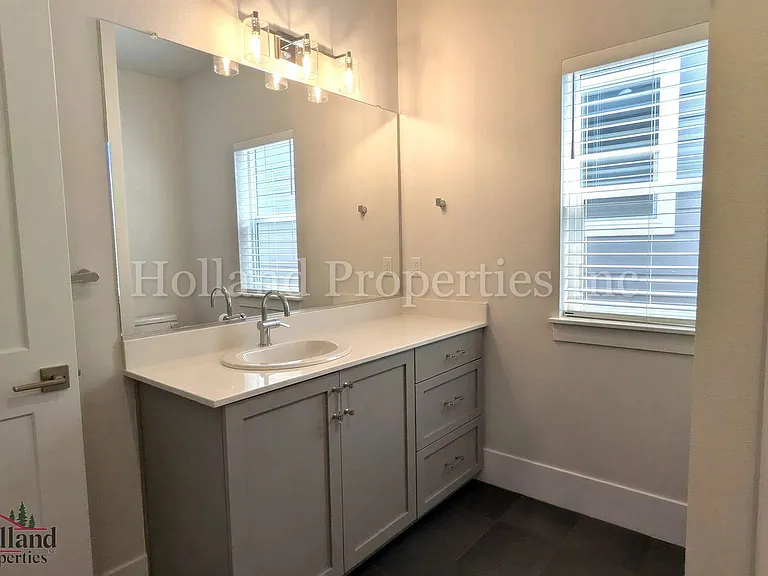 13728 SW 166th Ave — Photo 11
