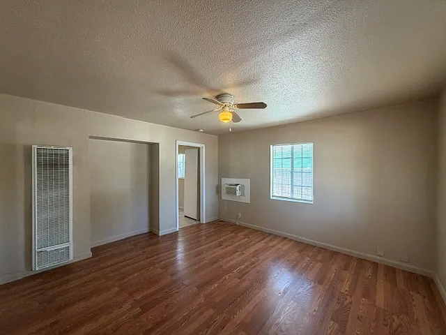 519 15th Street - Front House — Photo 3