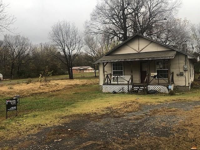 1st image of 502 E 4th St